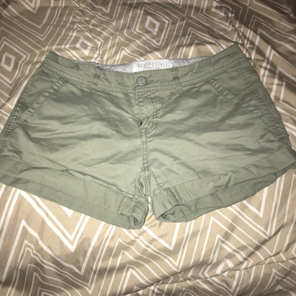 Aeropostale olive green shorts